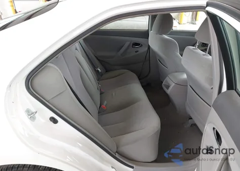 2011 Toyota Camry Le z USA, uszkodzony, nr VIN 4T4BF3EK7BR139851